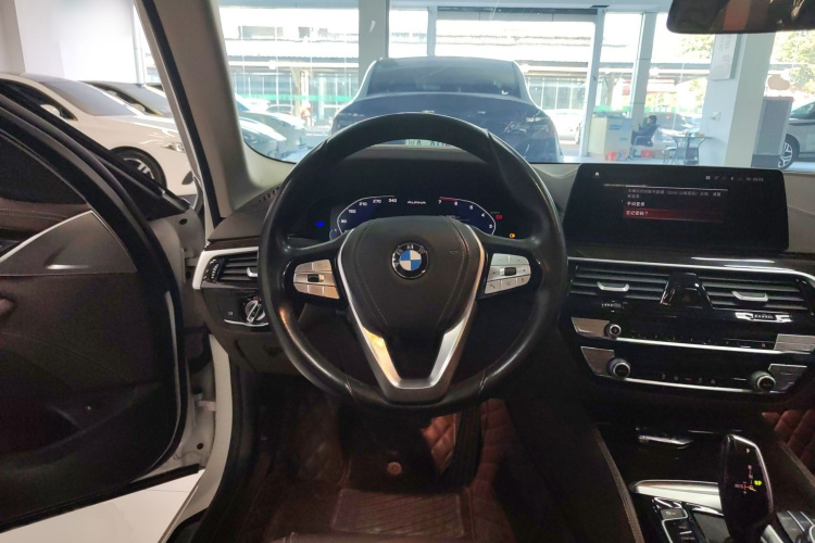 宝马5系 2020款 525Li 豪华套装局部细节13