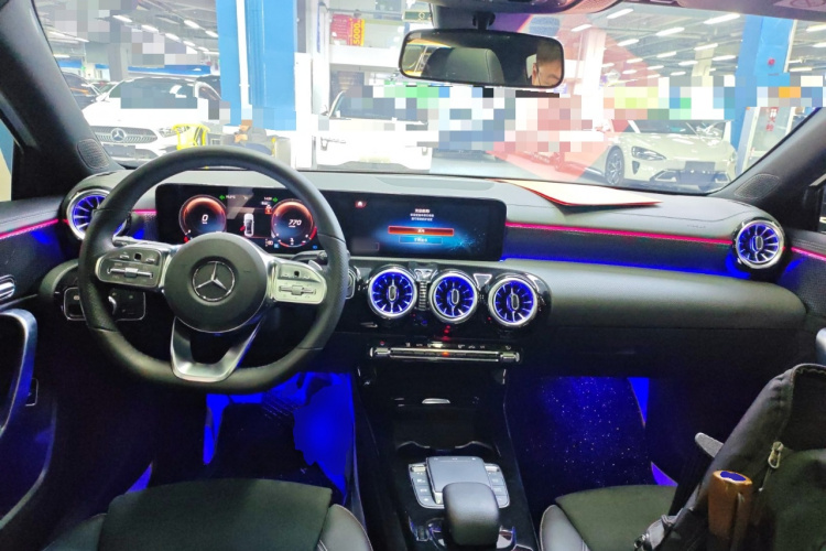 奔驰A级 2022款 改款三 A 200 L 运动轿车时尚型中控内饰12