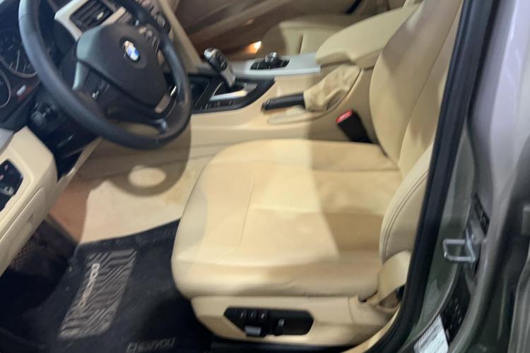 宝马3系 2014款 320Li 时尚型局部细节19