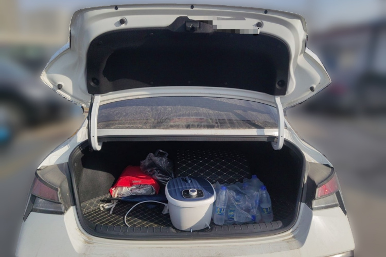 现代 伊兰特 2023款 1.5L CVT GLX精英版中控内饰23