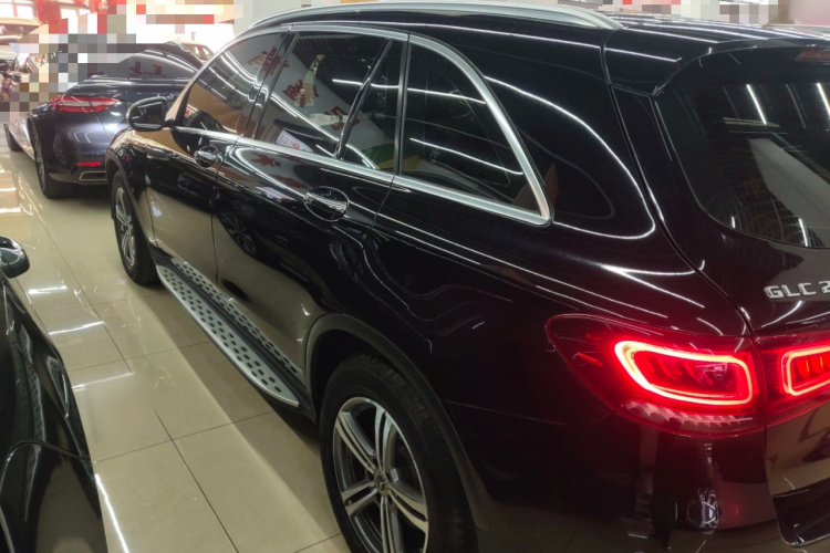 奔驰GLC 2020款 GLC 260 L 4MATIC 豪华型车身外观4