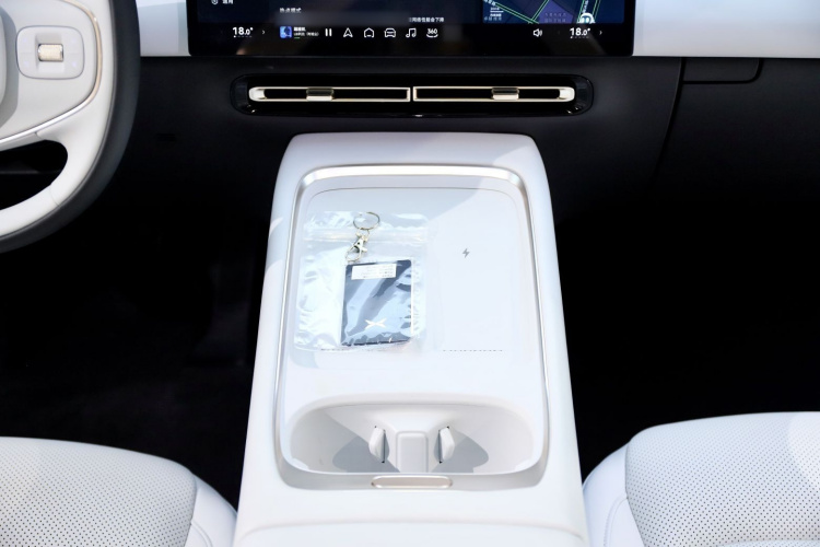 小鹏P7+ 2024款 长续航 Max中控内饰7008