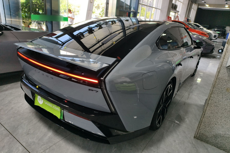 小鹏P7 2025款 702 长续航 Ultra车身外观7