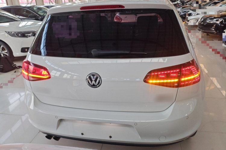 大众 高尔夫 2017款 230TSI 自动豪华百万辆纪念版车身外观6