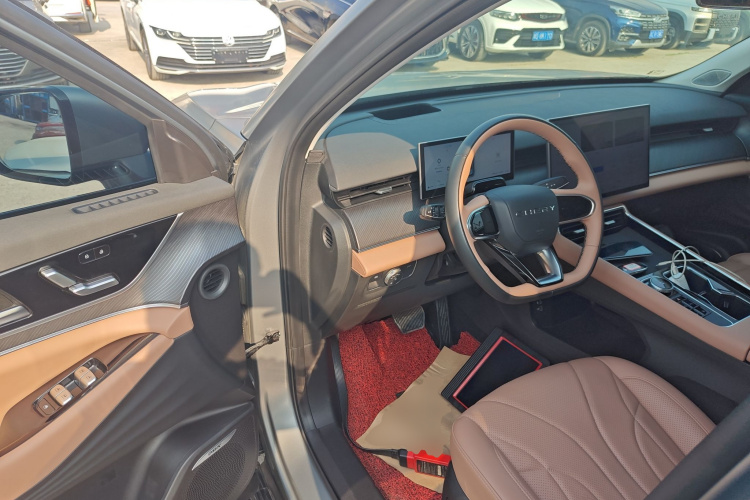 奇瑞 瑞虎8 L 2024款 2.0T 两驱尊贵版 5座中控内饰7003