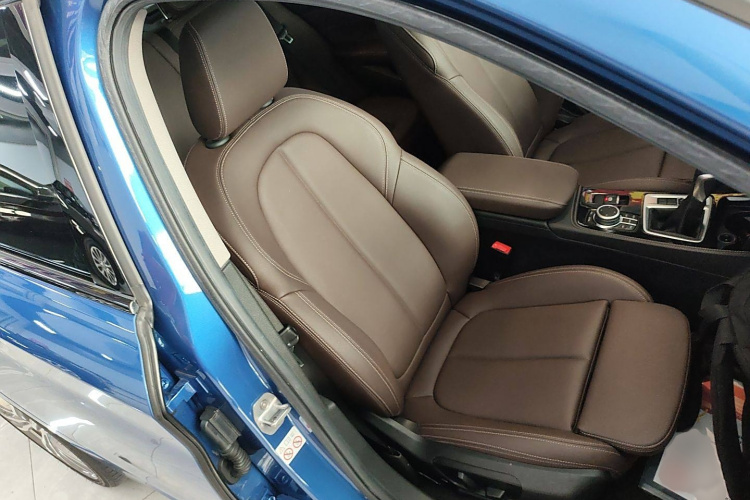 宝马1系 2019款 120i M运动套装局部细节41