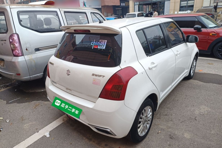 铃木 雨燕 2013款 1.3L 手动超值版车身外观6005