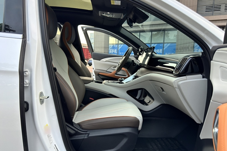 比亚迪 宋Pro新能源 2022款 DM-i 110km 旗舰型中控内饰7002