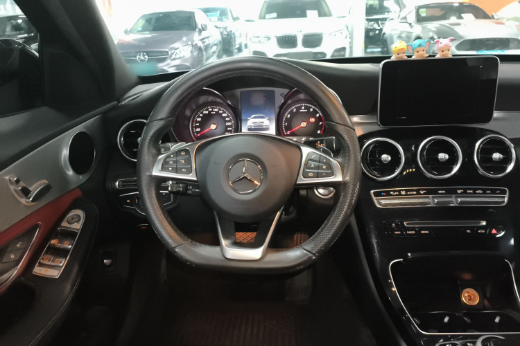 奔驰C级 2018款 C 200 运动版局部细节13