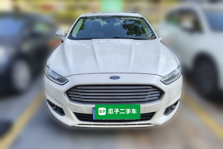 福特 蒙迪欧 2013款 2.0L GTDi200豪华型车身外观2