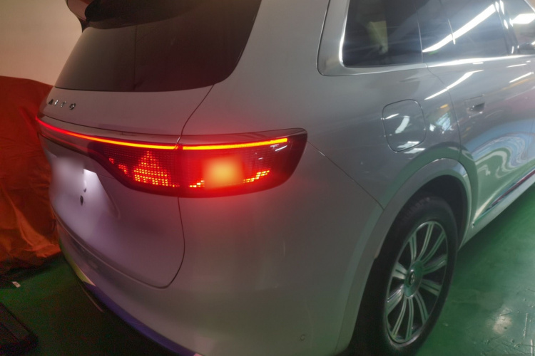 鸿蒙智行 问界M8 2025款 增程 Max+版 53.4kWh 6座版车身外观6006