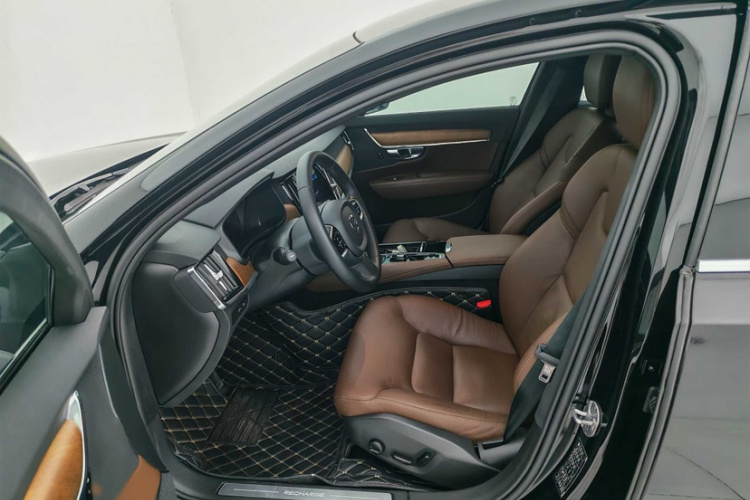 沃尔沃S90新能源 2024款 插电式混动 四驱长续航智逸豪华版中控内饰7004