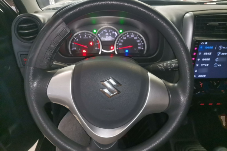 铃木 吉姆尼 2015款 1.3 MT JLX中控内饰13