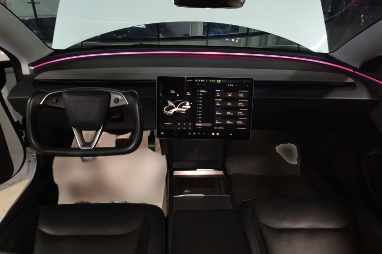 特斯拉 Model 3 2023款 后轮驱动版中控内饰7002