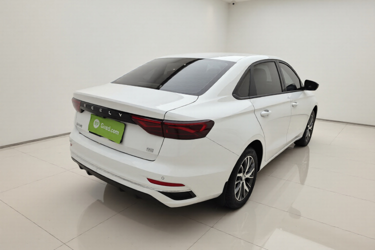 吉利汽车 帝豪 2026款 第4代 400万纪念款 1.5L 手动超越型车身外观7