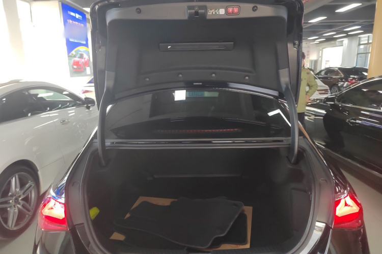 奔驰E级 2025款 E 300 L 时尚型机舱底盘23