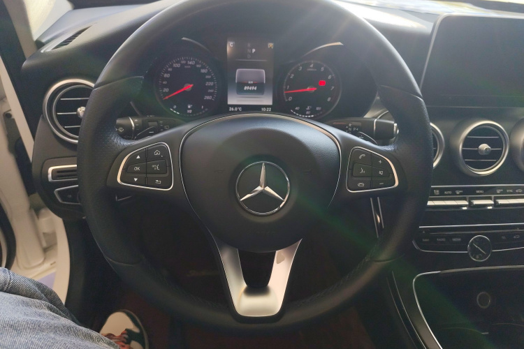 奔驰C级(进口) 2018款 C 200 旅行轿车中控内饰13