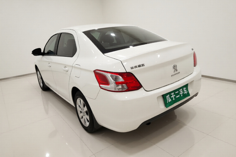 标致301 2014款 1.6L 自动舒适版车身外观5