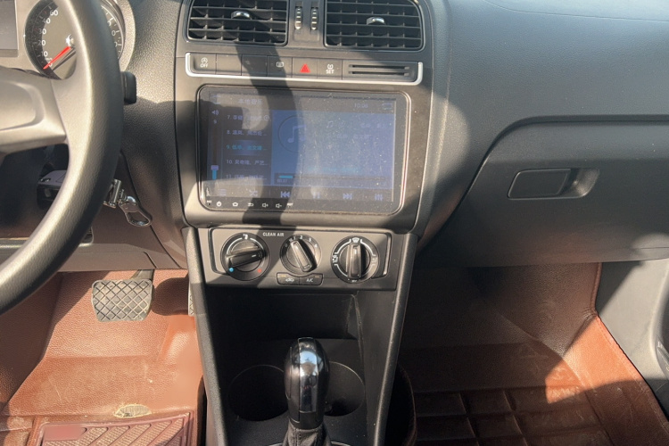 大众 Polo 2018款 1.5L 自动安驾型中控内饰7003