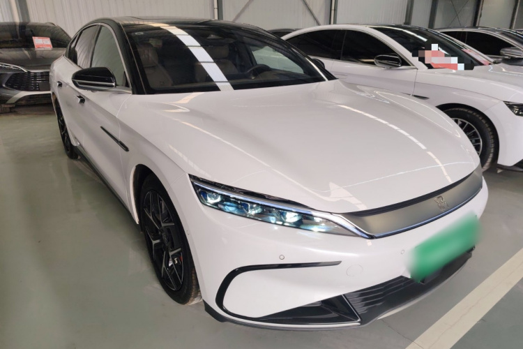 比亚迪 汉 2023款 EV 冠军版 715KM前驱旗舰型车身外观3