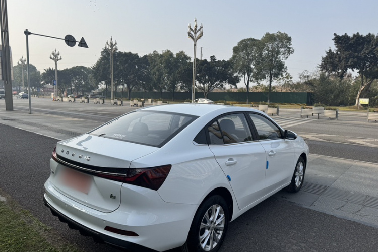 荣威i5 2026款 1.5L CVT豪华版车身外观6007