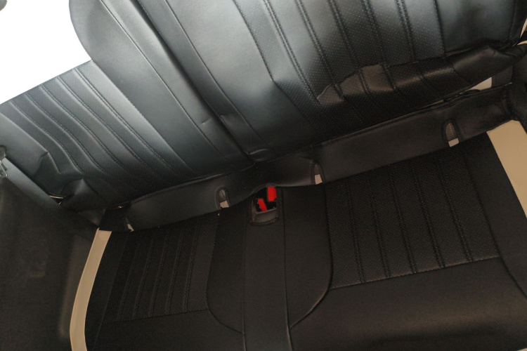 吉利银河 2025款 210km 熊猫卡丁中控内饰21