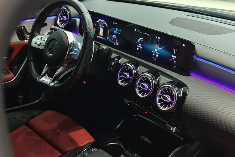 奔驰A级AMG(进口) 2020款 改款 AMG A 35 4MATIC中控内饰7003