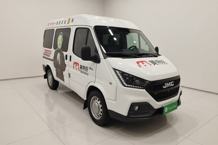 江铃 特顺 2021款 2.8T空间王普通款短轴中高顶6座柴油国VI JX493车身外观3