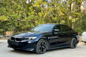 宝马i3 2023款 eDrive 40 L 曜夜套装