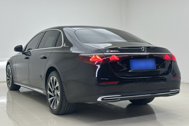 奔驰E级 2025款 E 300 L 豪华型车身外观6003