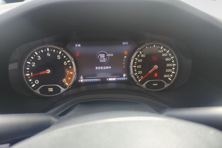 Jeep 自由侠 2016款 1.4T 自动智能版局部细节14