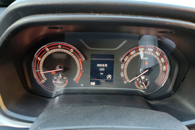 上汽大通MAXUS 大通T60 2017款 2.0T汽油自动两驱高底盘舒享型标厢局部细节14