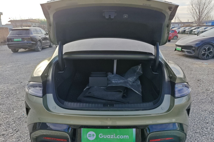 小米汽车 小米SU7 2024款 后驱标准创始版机舱底盘23