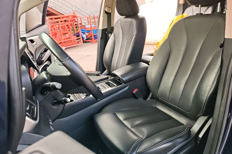 比亚迪 宋MAX 2019款 1.5T 自动智联睿逸天窗型 6座 国VI局部细节19