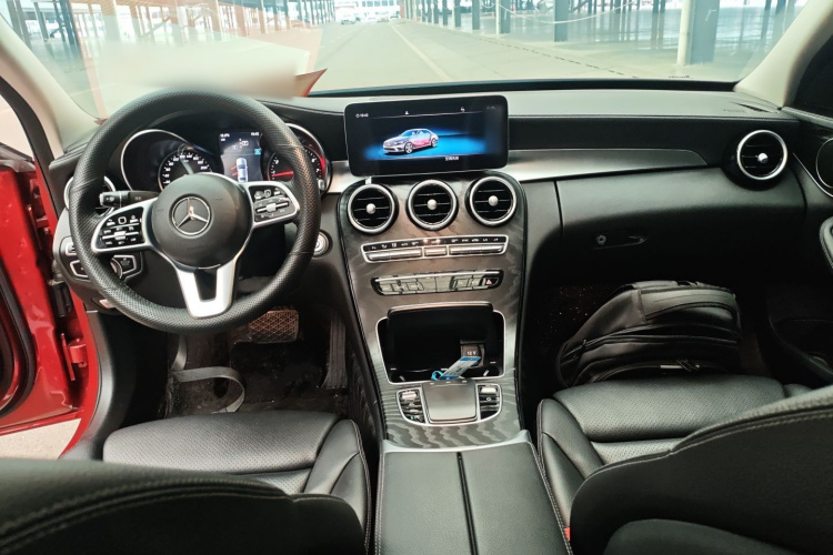 奔驰C级 2019款 C 180 L 时尚型运动版中控内饰7002