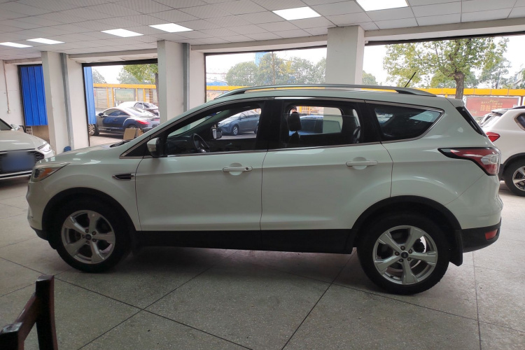 福特 翼虎 2018款 EcoBoost 180 两驱铂翼型车身外观4