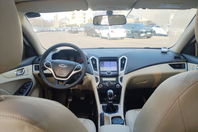 奇瑞 艾瑞泽7 2015款 1.6L 手动致尚版中控内饰12