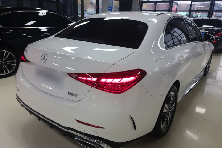 奔驰C级 2022款 C 200 L 运动版车身外观7