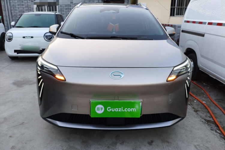 埃安 AION Y 2023款 Plus 510 乐享版车身外观2