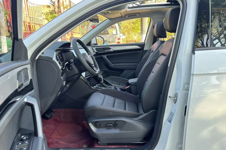 大众 探岳 2021款 330TSI 两驱3周年限量版中控内饰7002