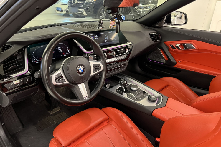 宝马Z4 2019款 sDrive 25i M运动曜夜套装中控内饰7010