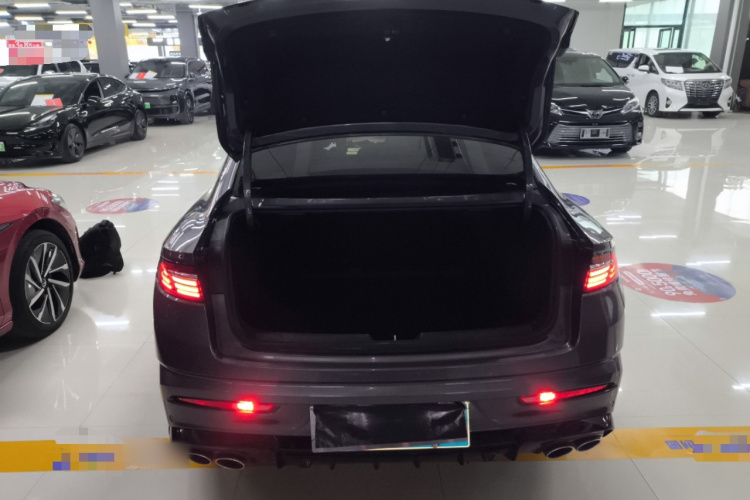 吉利汽车 星瑞 2025款 东方曜 2.0TD 望月版机舱底盘23