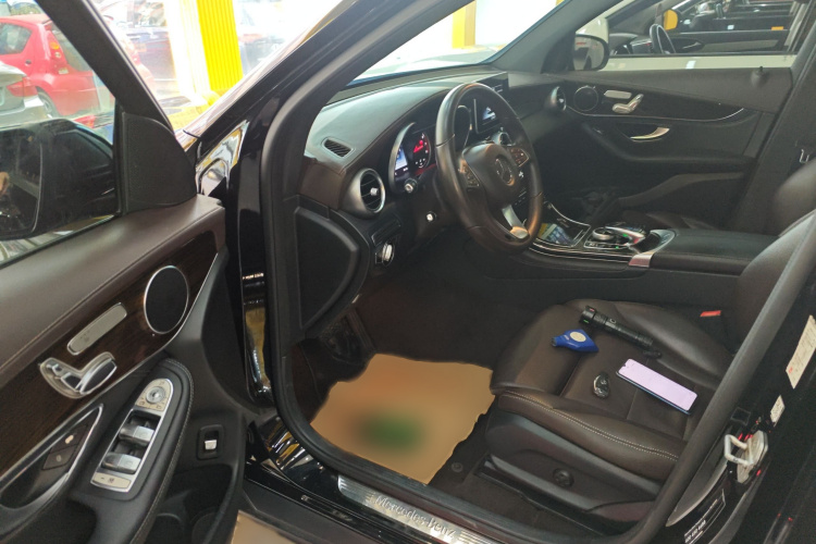 奔驰GLC 2016款 GLC 260 4MATIC 动感型中控内饰7003