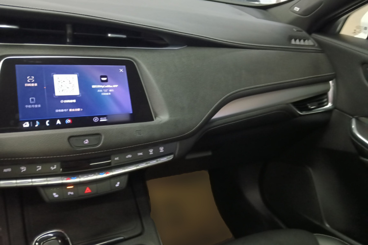 凯迪拉克XT4 2020款 改款 28T 两驱领先型中控内饰12