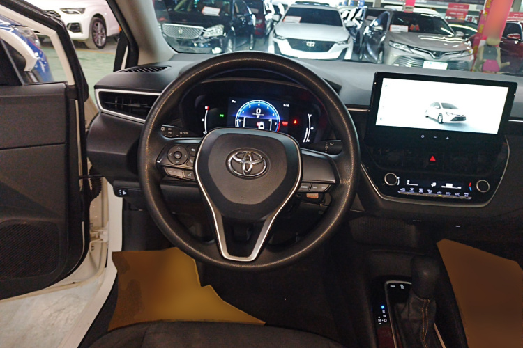 丰田 雷凌 2023款 TNGA 1.5L CVT进取版中控内饰13