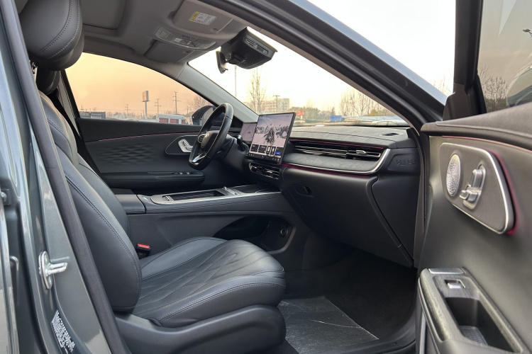 奇瑞 风云A8L 2025款 1.5TGDI 145km 豪华型中控内饰7002