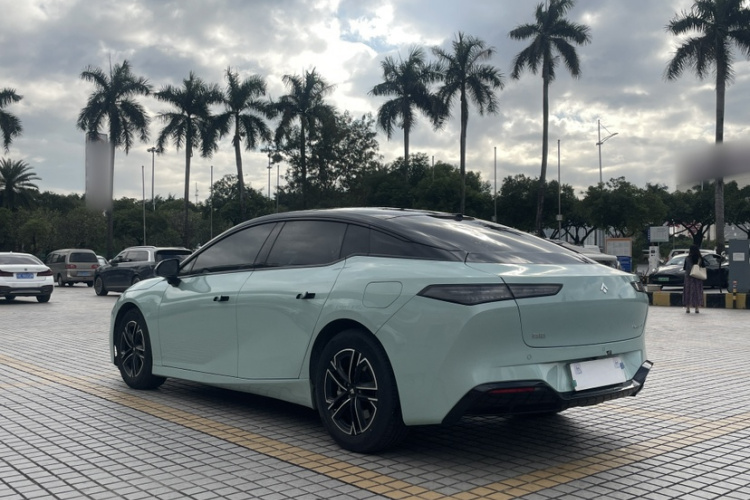 昊铂GT 2023款 560后驱科技版车身外观6002