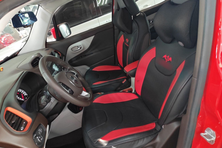 Jeep 自由侠 2016款 1.4T 自动高能版局部细节19