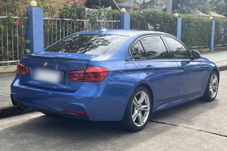 宝马3系 2019款 320Li M运动套装车身外观6010