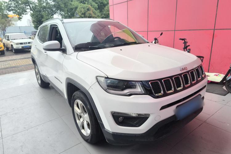 Jeep 指南者 2017款 200T 自动家享版车身外观3